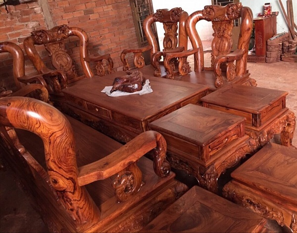 bàn-ghế-gỗ-cẩm