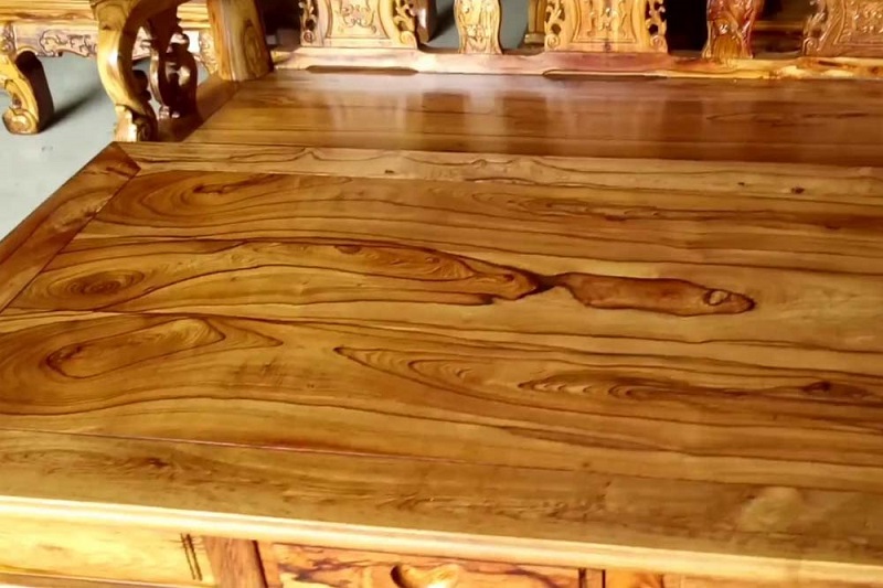Bộ bàn ghế gỗ cẩm đến từ Campuchhia
